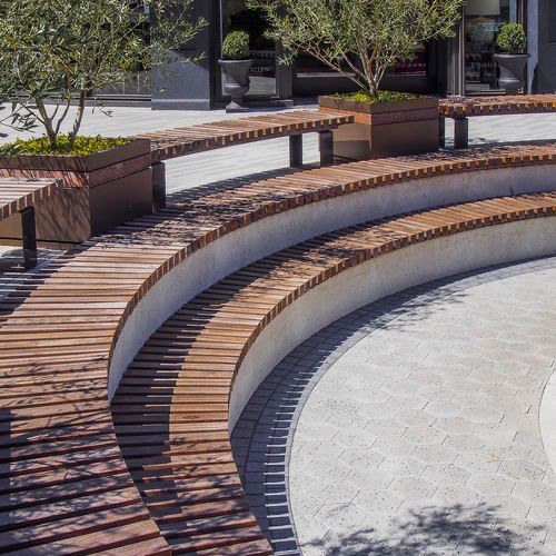 Permanent amphitheatrical wooden/metal seating structure for outdoor learning